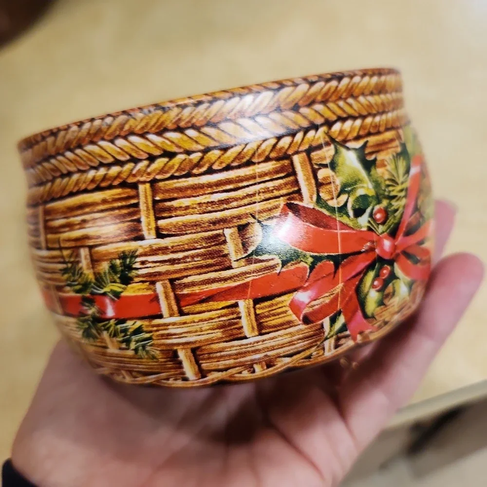 Vintage Avon Collectible Tin Basket with Apples‎ & Holly Christmas Holiday Decor